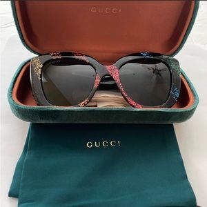Gucci Black/Multicolored Sunglasses